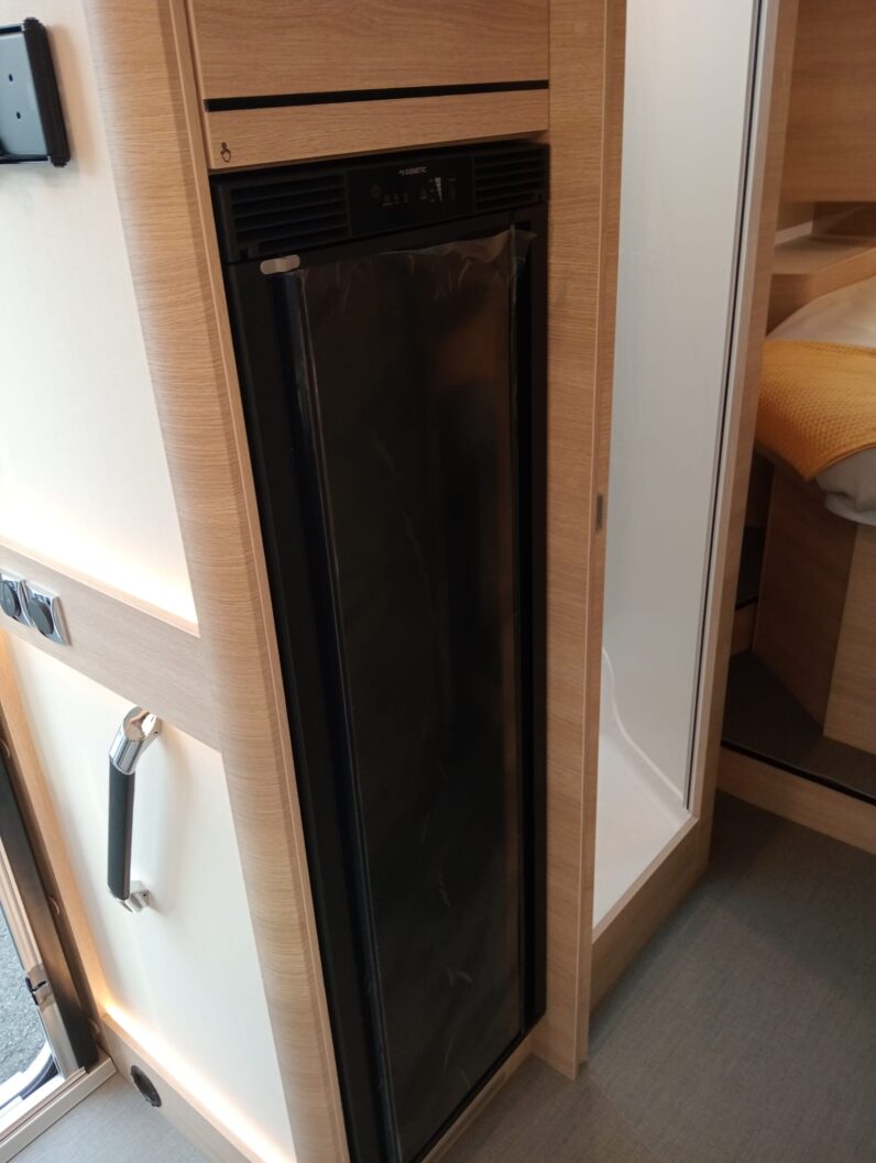 RAPIDO C86I – 2025 -CAMA ISLA – FACE TO FACE