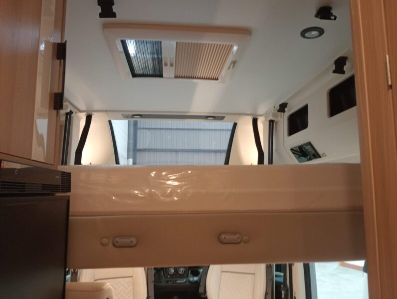 DREAMER CAMPER VAN XL AUTOMATICO