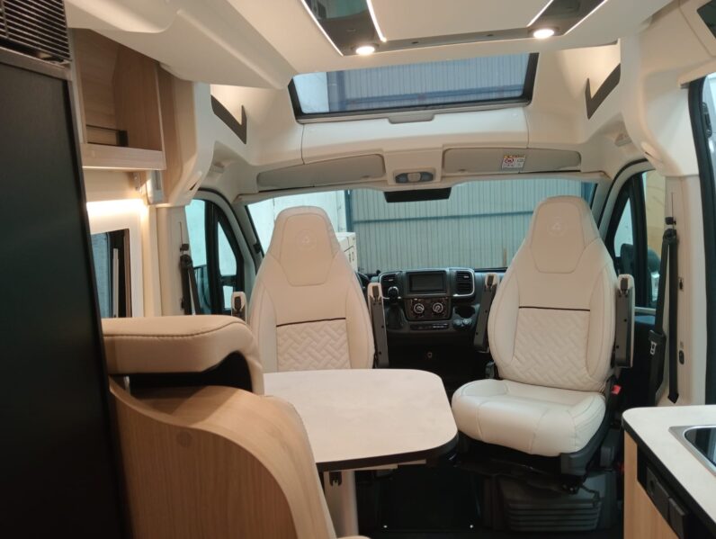 DREAMER CAMPER VAN XL AUTOMATICO