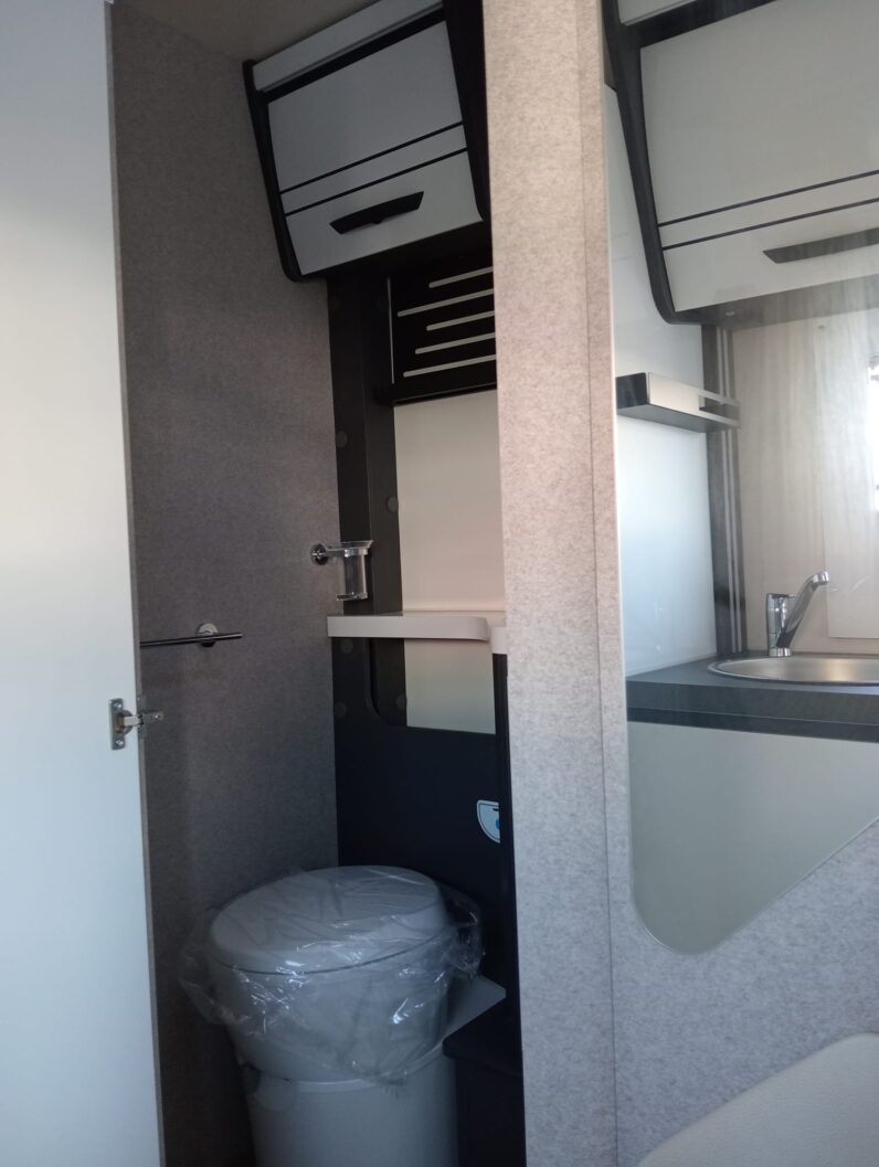 MC LOUIS GLAMYS 320 – 6 PLAZAS – 2025 (CAPUCHINA LITERAS)