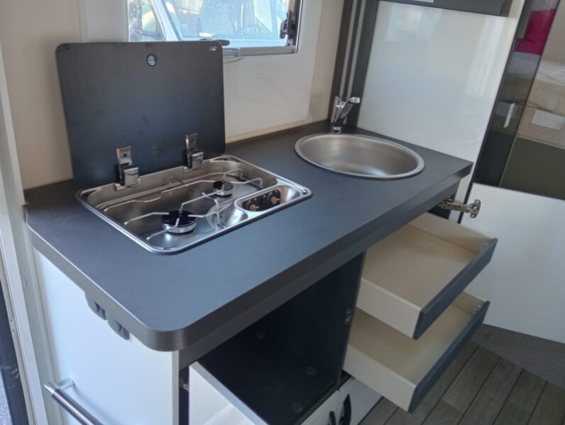 MC LOUIS GLAMYS 320 – 6 PLAZAS – 2025 (CAPUCHINA LITERAS)