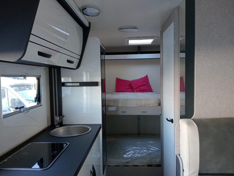 MC LOUIS GLAMYS 320 – 6 PLAZAS – 2025 (CAPUCHINA LITERAS)