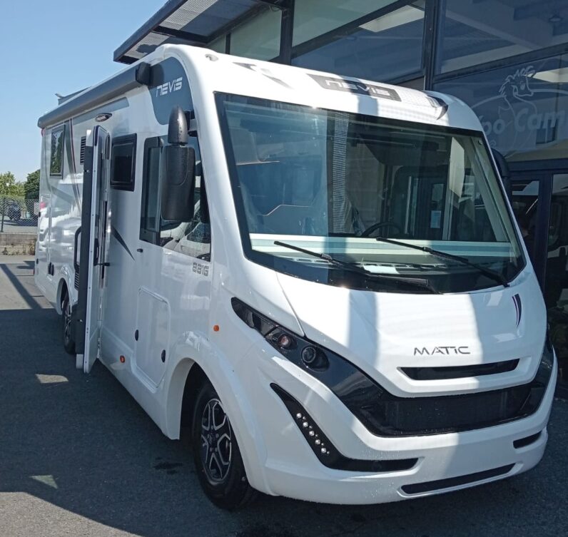 McLouis Nevis 881 Serie 800 – 2025 (NUEVA) | 180 CV Automático | Integral, Cama isla, Face to face
