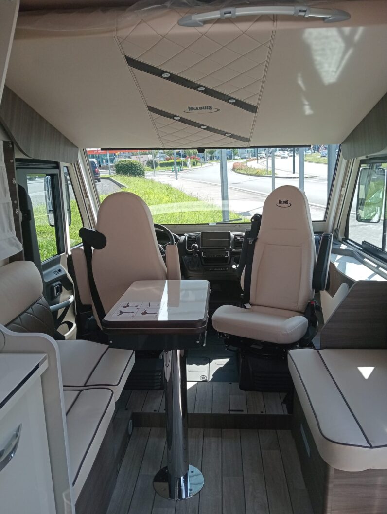 McLouis Nevis 881 Serie 800 – 2025 (NUEVA) | 180 CV Automático | Integral, Cama isla, Face to face