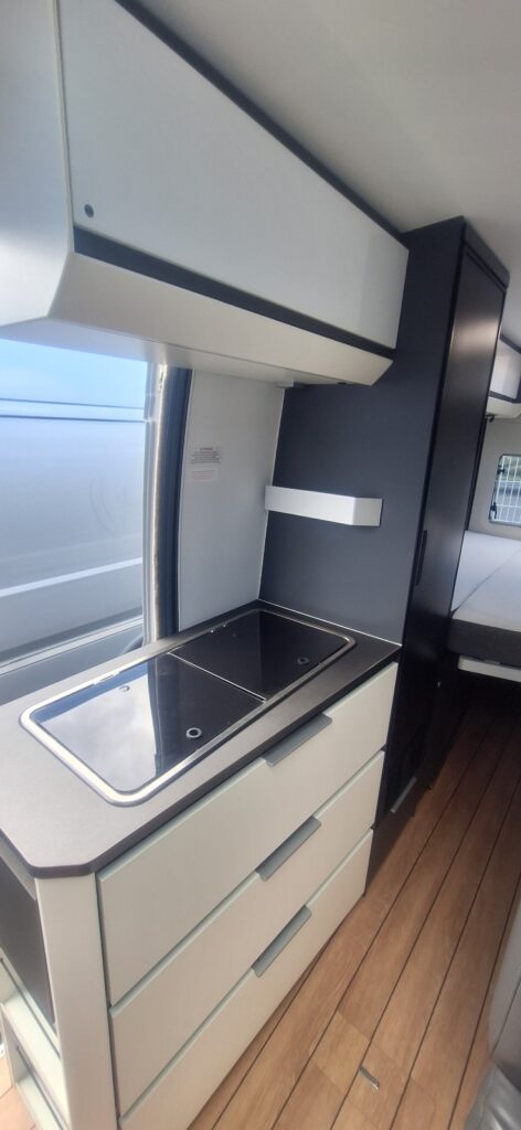 Cocina con gran diseño y espacio para tu necesidad