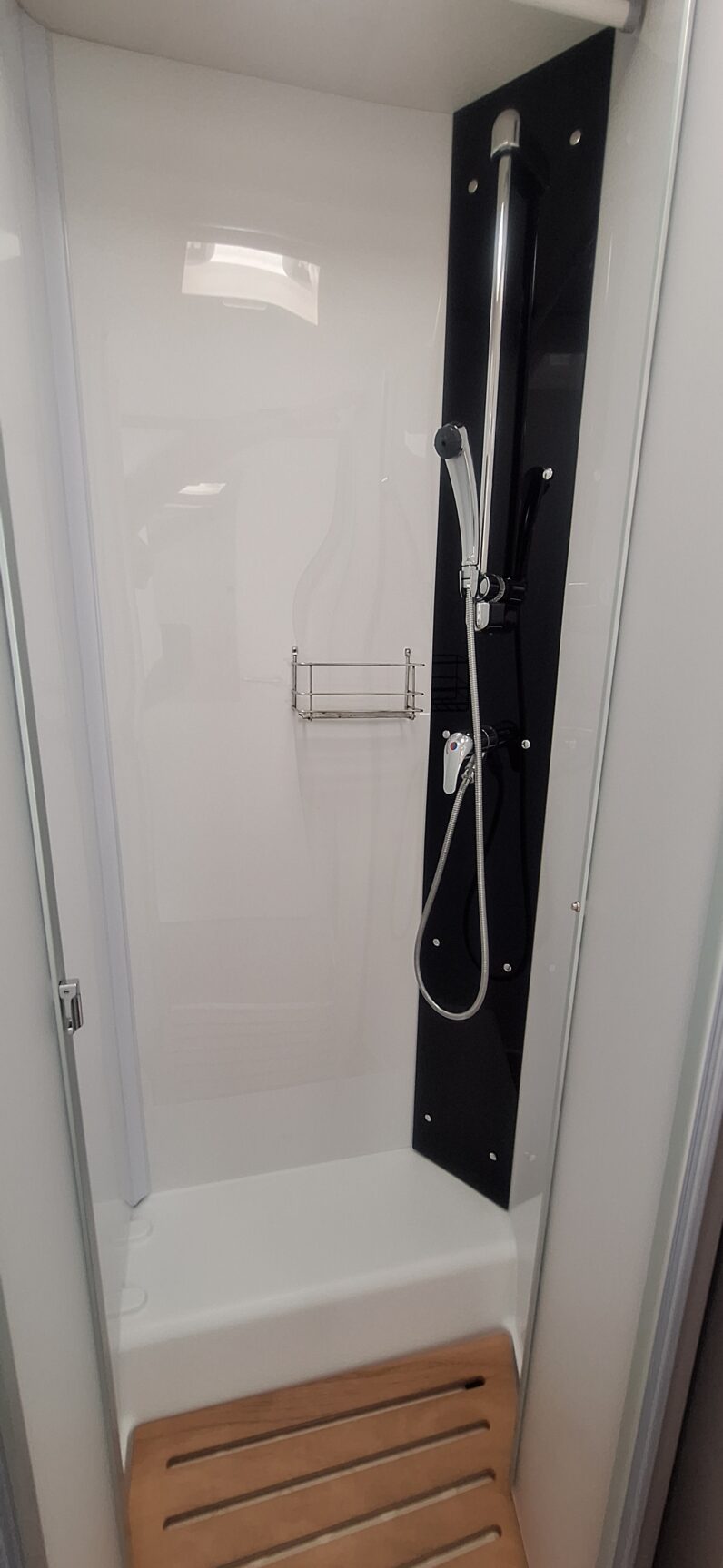 AUTOCARAVANA PERFILADA-OCASION-ETRUSCO T7400 QBC-2022