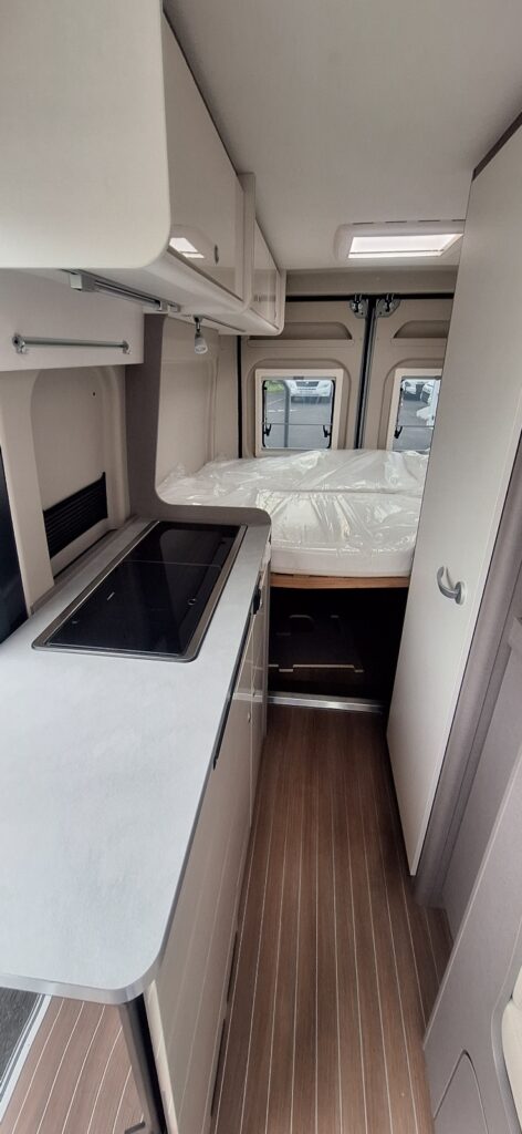 Camper VO Vista interior vehiculo