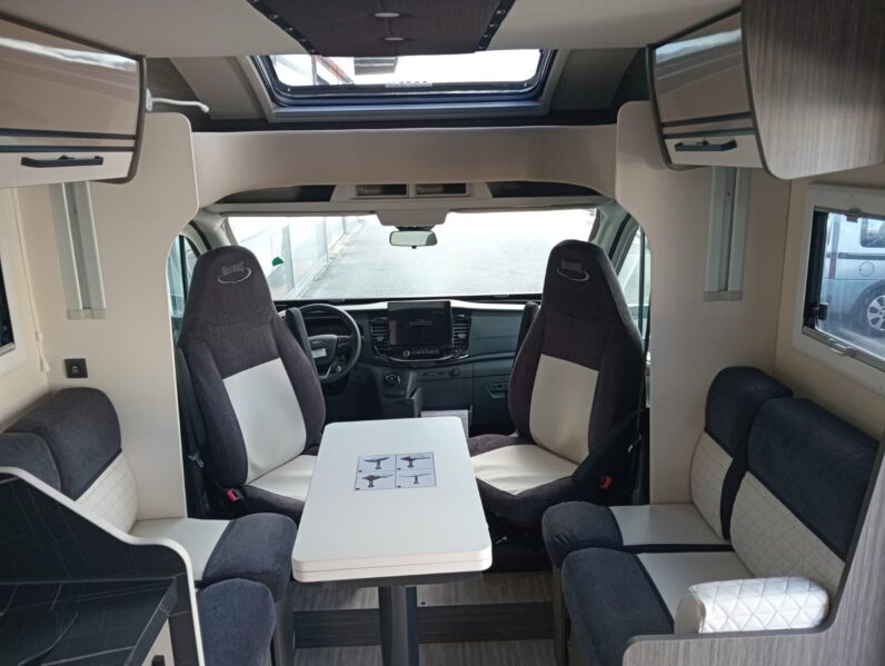 MC Louis MC4 881- Autocaravana Perfilada 2026 – Isla – Face to Face