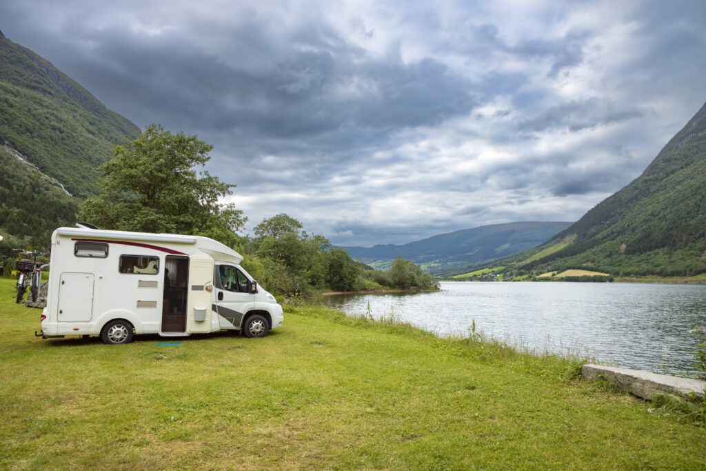 ¿Qué es una autocaravana y por qué cada vez más gente vive viajando?