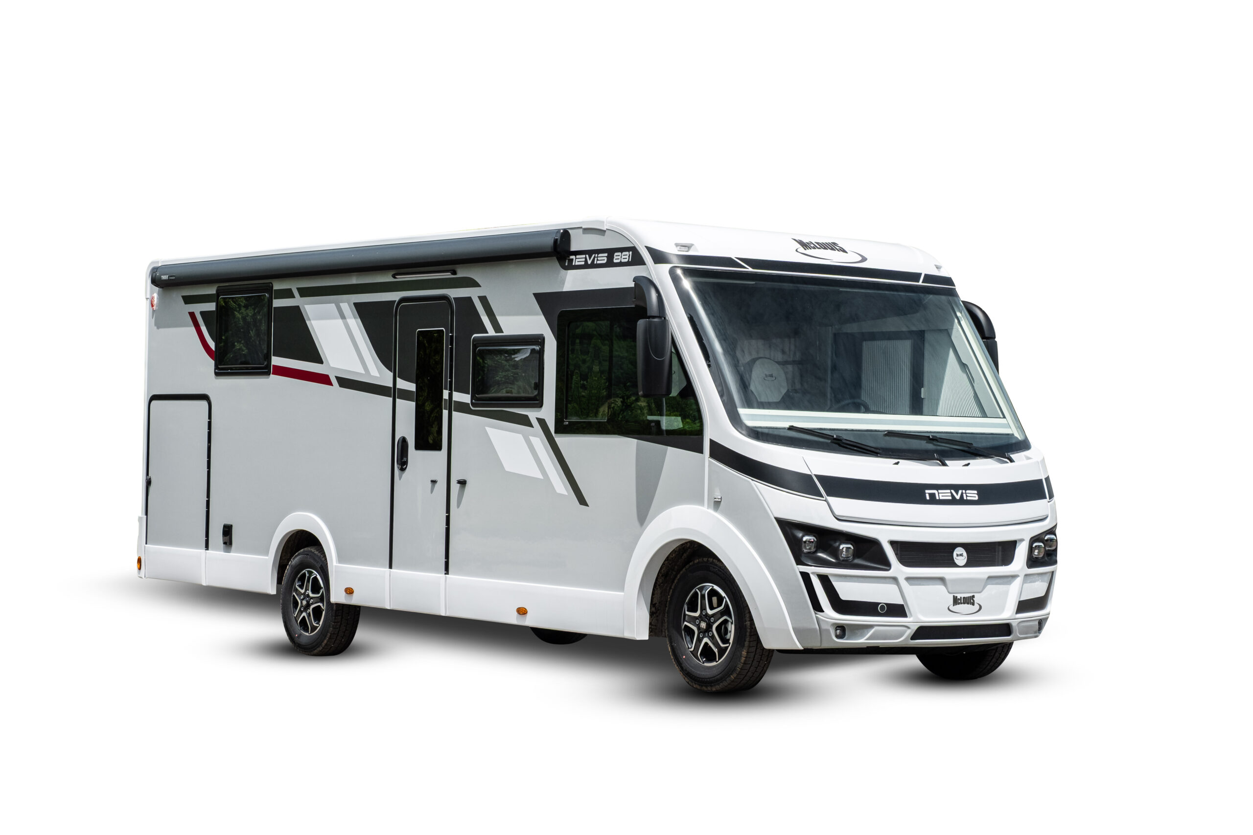 McLouis Nevis 881 2026 autocaravana integral vista exterior 3/4
