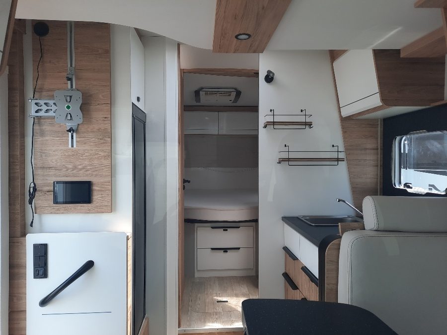 Bavaria: Autocaravanas y Campers con Disponibilidad Inmediata y Financiación Flexible | Caravanas Evasión